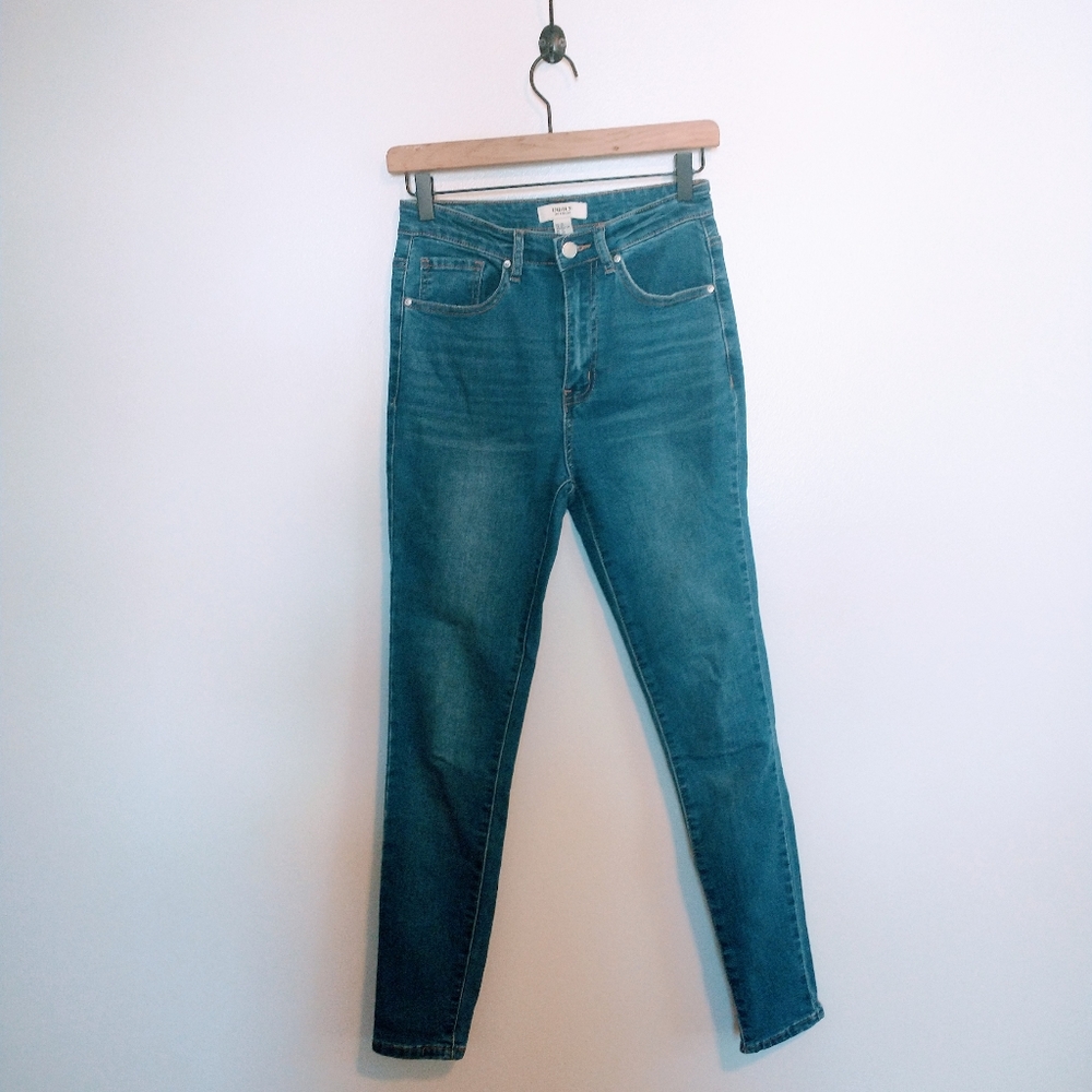 Forever 21 skinny jeans, high waisted size 27.